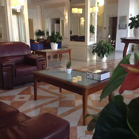 伊格别墅酒店 3*